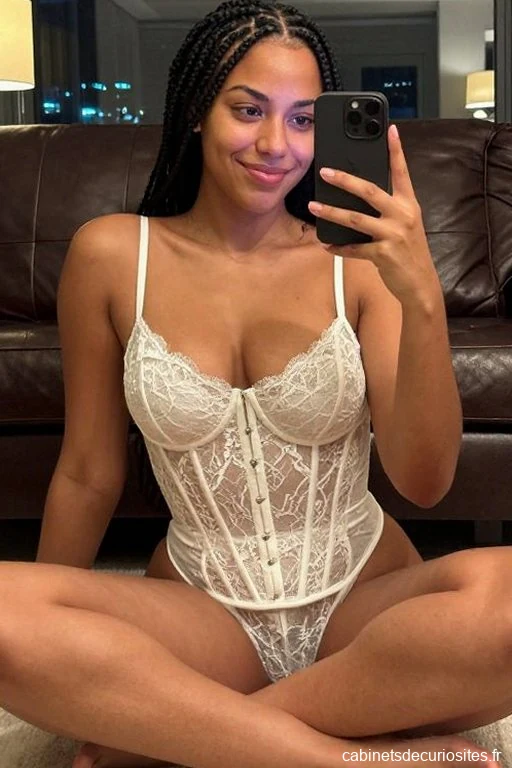 Camille31, 34