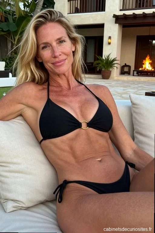 Camille82Hot, 44
