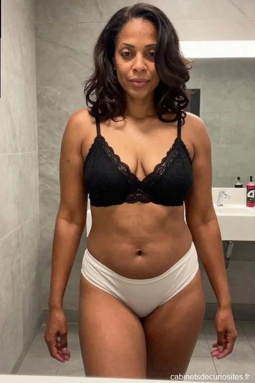 Chloe28Hot, 48