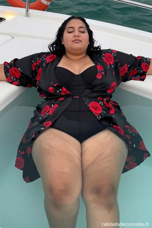 Chloe29, 21