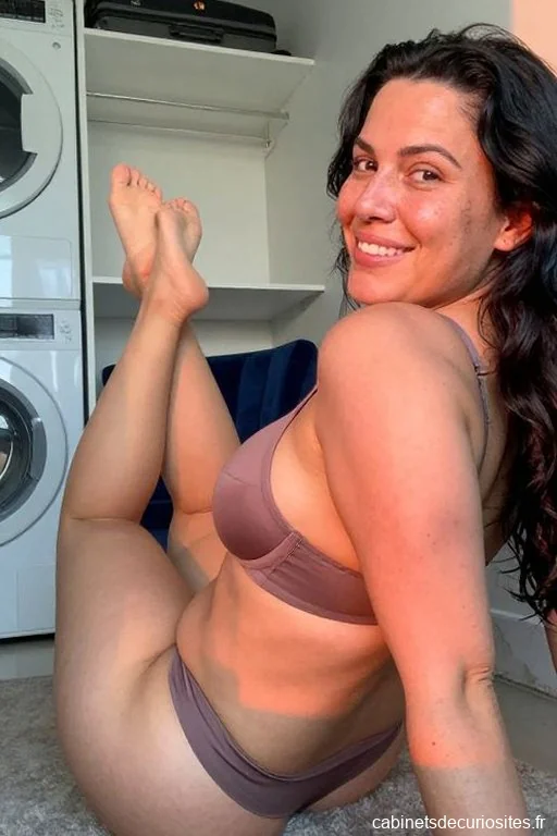 Chloe37_hot19, 37