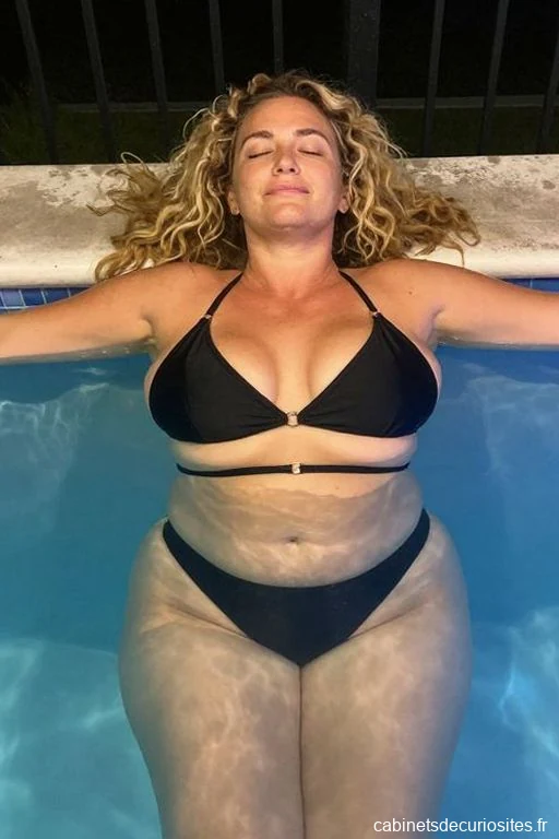 Chloe44hot, 44