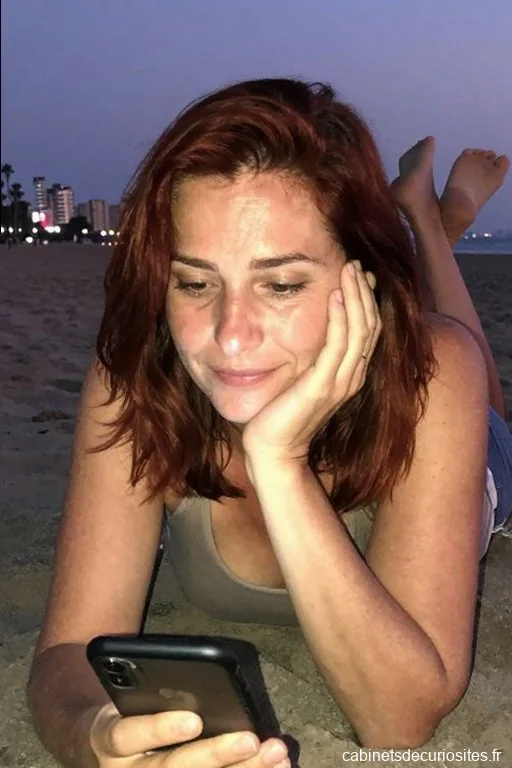 Chloe64Hot