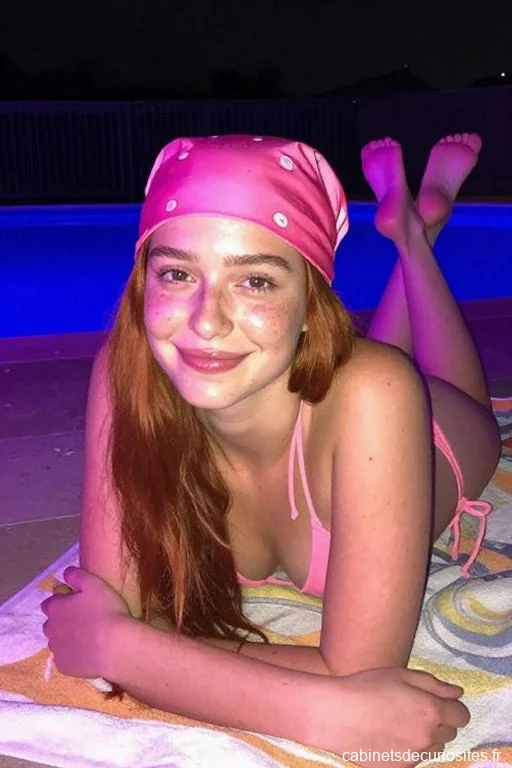 Chloe72_23, 23