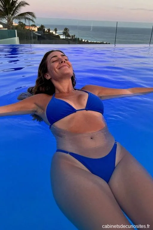 Chloé42Hot, 42