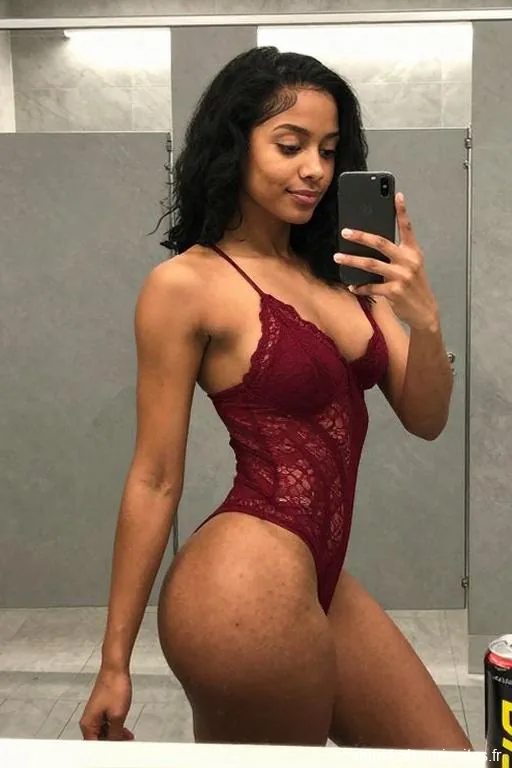 Chloé63Hot, 25