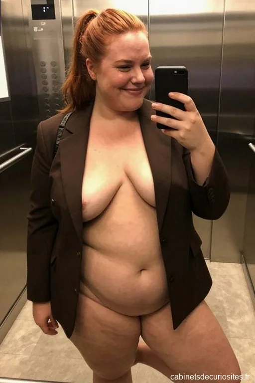 Claire33_91, 33
