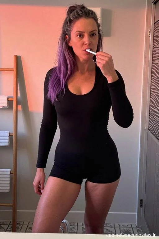 Claire49_03, 49