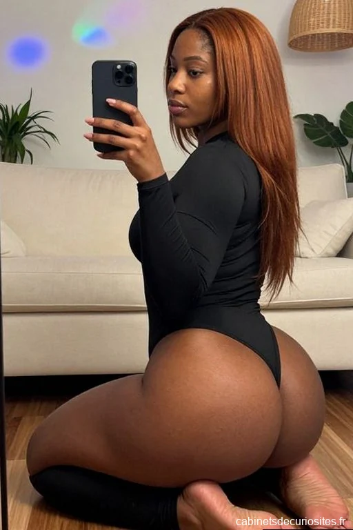 Fanny83Hot, 33