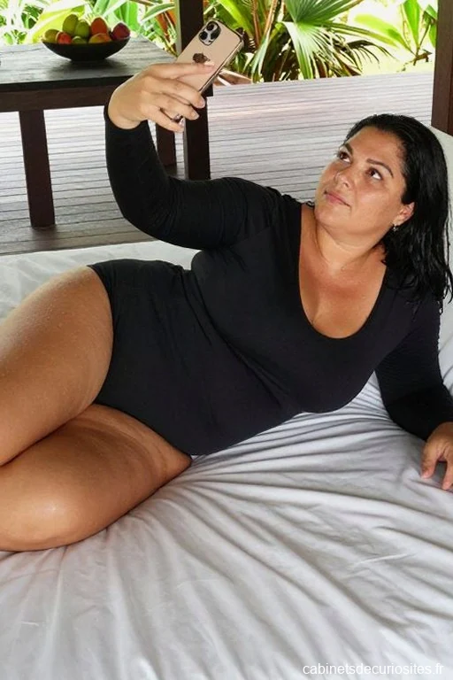 FemmeSensuelle77, 46