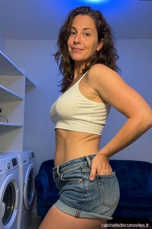 FemmeSensuelle93, 46