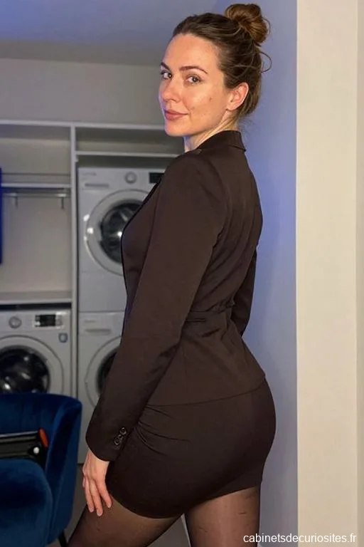 Julie35Hot, 41