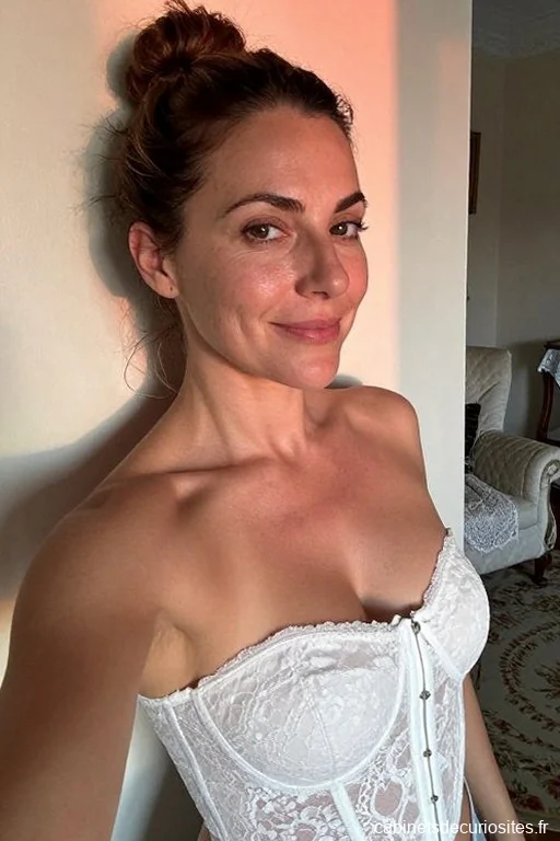 Julie35_48