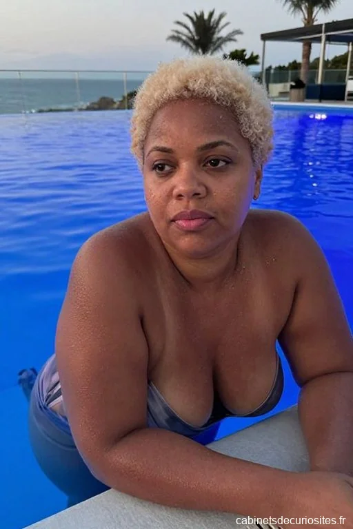 Julie54, 46
