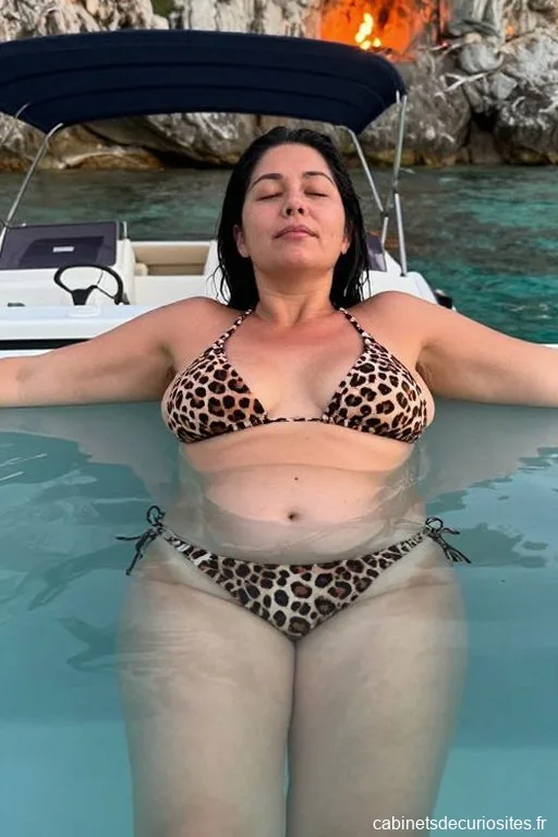 Julie74, 41