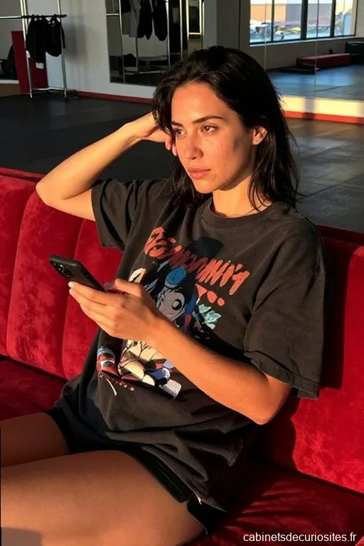 Julie94, 34