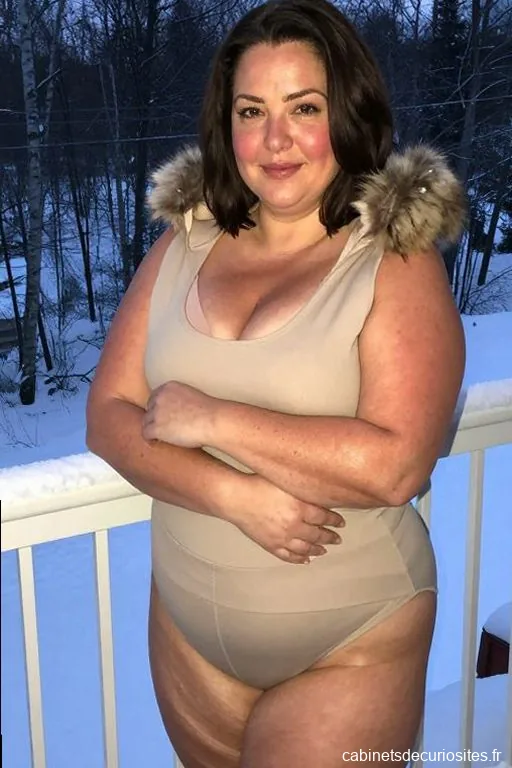 JulieLyonnaise69, 44