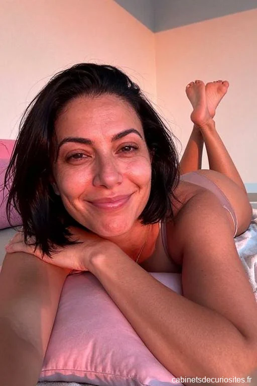Lola46_987, 46