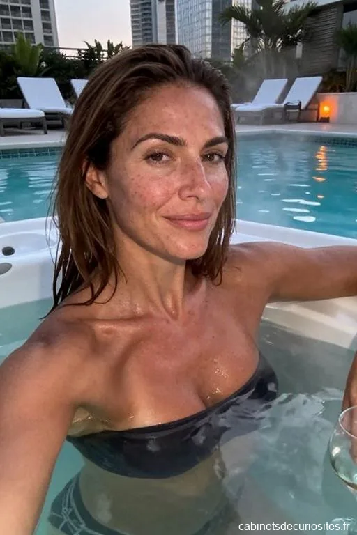 Lola59Hot, 44
