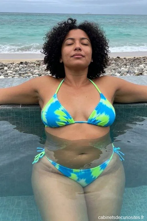 Lola83Hot, 44