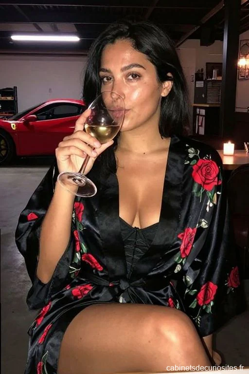 MarseilleGirl13_28, 28