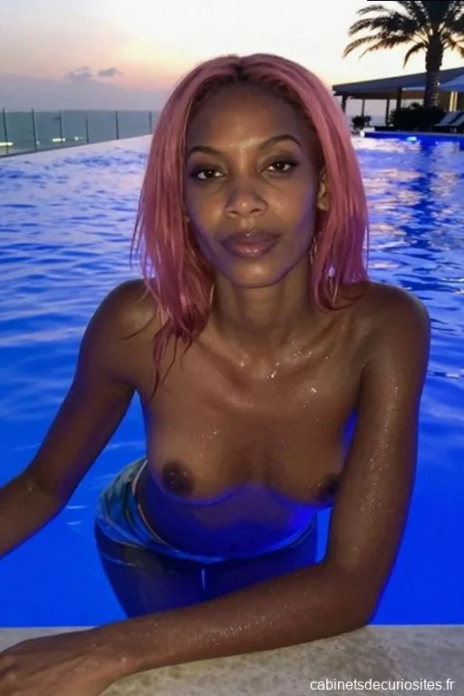 Sophie33, 35