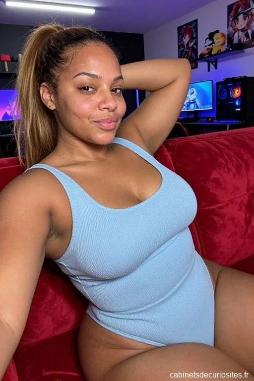 Sophie34, 41