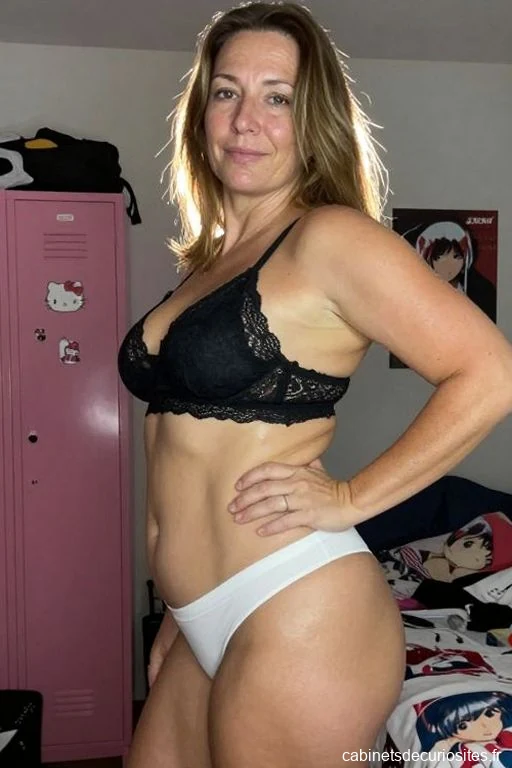 Sophie83Hot, 45